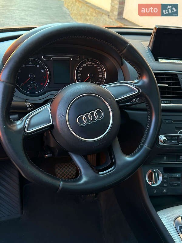 Внедорожник / Кроссовер Audi Q3 2012 в Мукачево