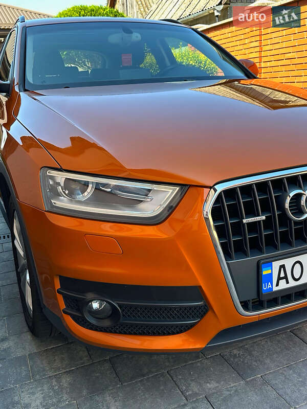Внедорожник / Кроссовер Audi Q3 2012 в Мукачево