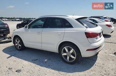 Внедорожник / Кроссовер Audi Q3 2015 в 