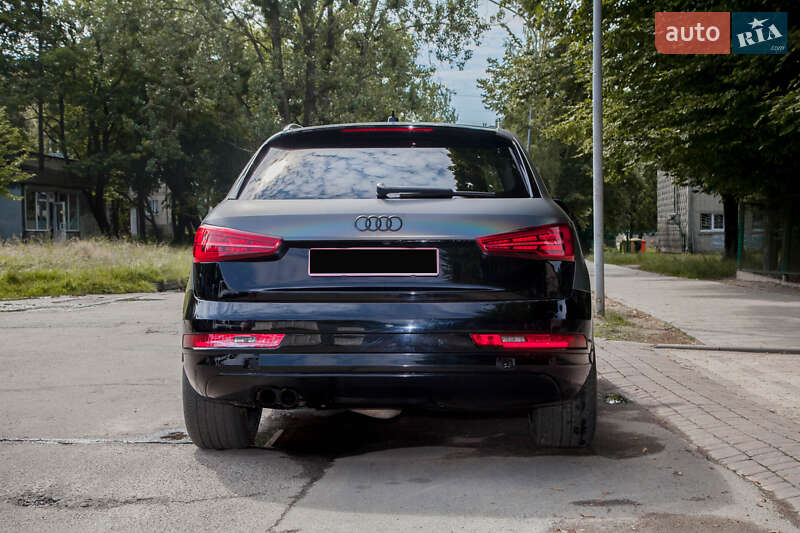 Внедорожник / Кроссовер Audi Q3 2017 в Львове