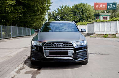 Внедорожник / Кроссовер Audi Q3 2017 в 