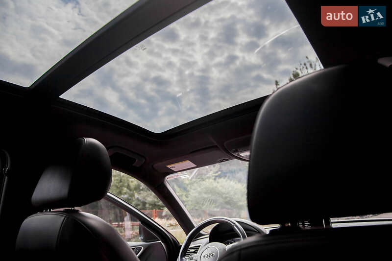 Внедорожник / Кроссовер Audi Q3 2017 в Львове