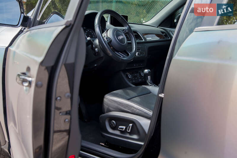 Внедорожник / Кроссовер Audi Q3 2017 в Львове