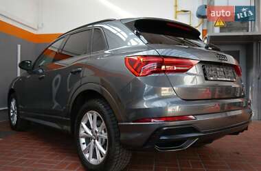 Внедорожник / Кроссовер Audi Q3 2019 в 