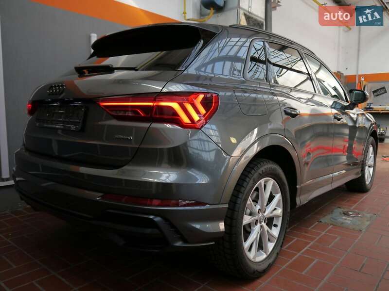 Внедорожник / Кроссовер Audi Q3 2019 в Киеве
