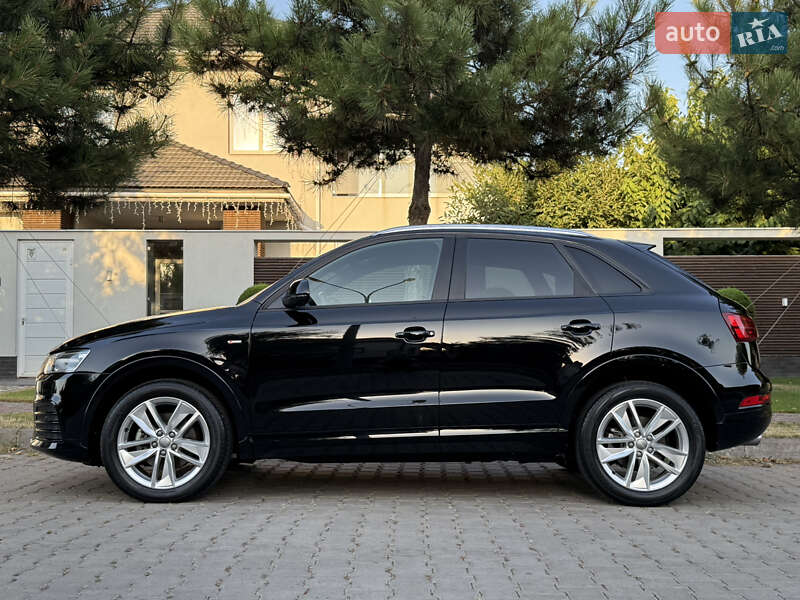 Внедорожник / Кроссовер Audi Q3 2018 в Одессе