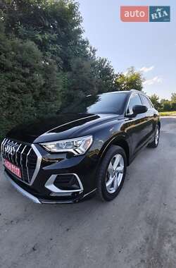 Внедорожник / Кроссовер Audi Q3 2019 в 