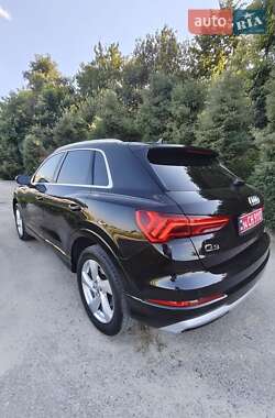 Внедорожник / Кроссовер Audi Q3 2019 в 