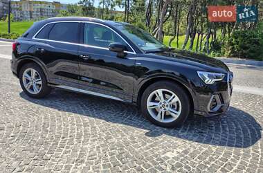 Внедорожник / Кроссовер Audi Q3 2021 в 