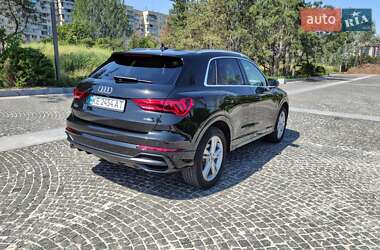 Внедорожник / Кроссовер Audi Q3 2021 в 