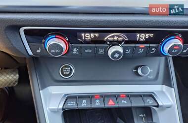Внедорожник / Кроссовер Audi Q3 2021 в 
