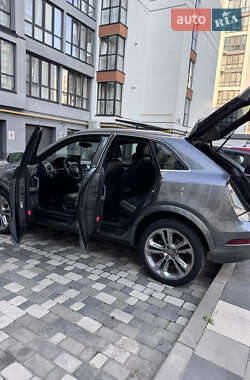 Внедорожник / Кроссовер Audi Q3 2014 в 