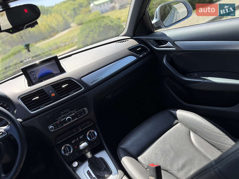 Внедорожник / Кроссовер Audi Q3 2014 в Днепре