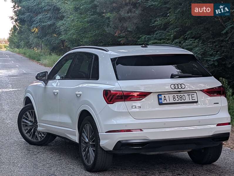 Внедорожник / Кроссовер Audi Q3 2023 в Борисполе