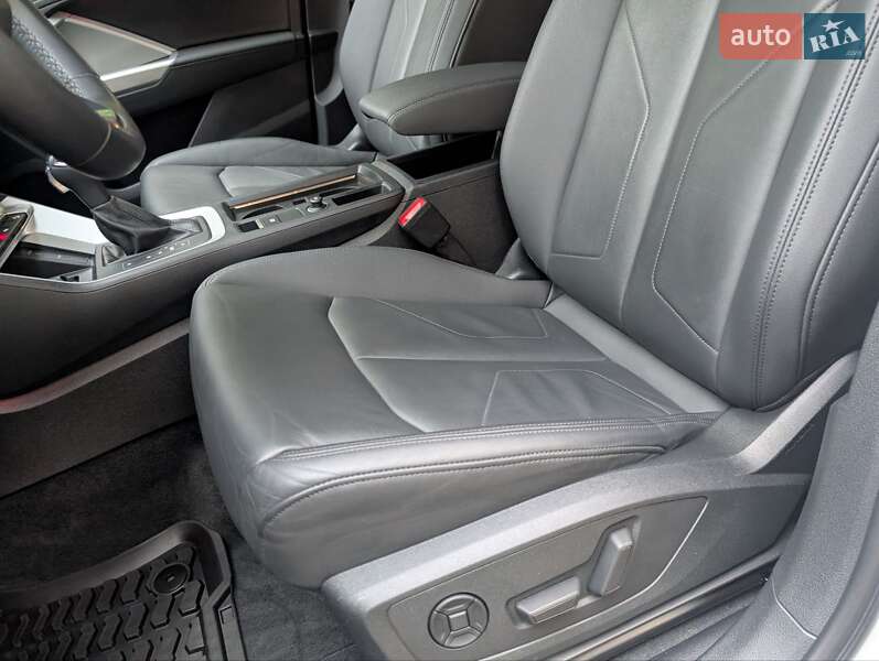 Внедорожник / Кроссовер Audi Q3 2023 в Борисполе