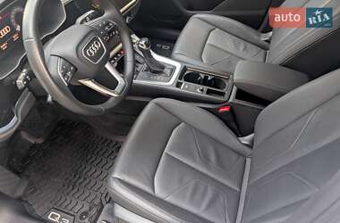 Внедорожник / Кроссовер Audi Q3 2023 в 