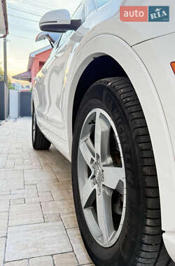 Внедорожник / Кроссовер Audi Q3 2014 в 