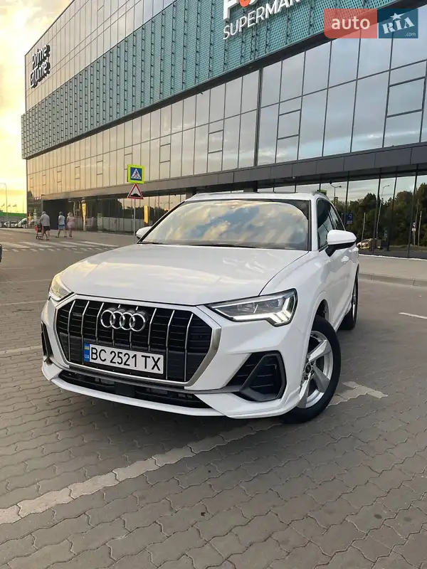 Audi Q3 2021
