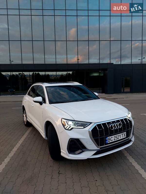 Внедорожник / Кроссовер Audi Q3 2021 в Львове