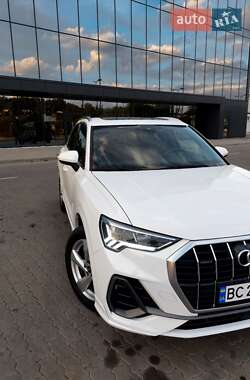 Внедорожник / Кроссовер Audi Q3 2021 в 