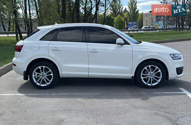 Внедорожник / Кроссовер Audi Q3 2013 в 