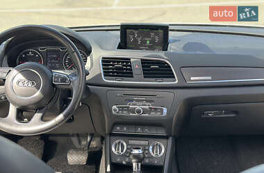 Внедорожник / Кроссовер Audi Q3 2013 в 