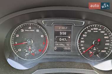 Внедорожник / Кроссовер Audi Q3 2016 в 