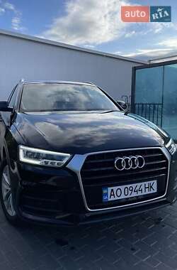 Внедорожник / Кроссовер Audi Q3 2017 в 
