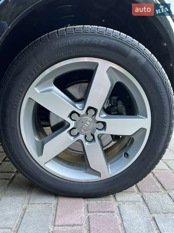 Внедорожник / Кроссовер Audi Q3 2014 в Самборе