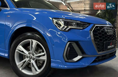 Внедорожник / Кроссовер Audi Q3 2019 в 