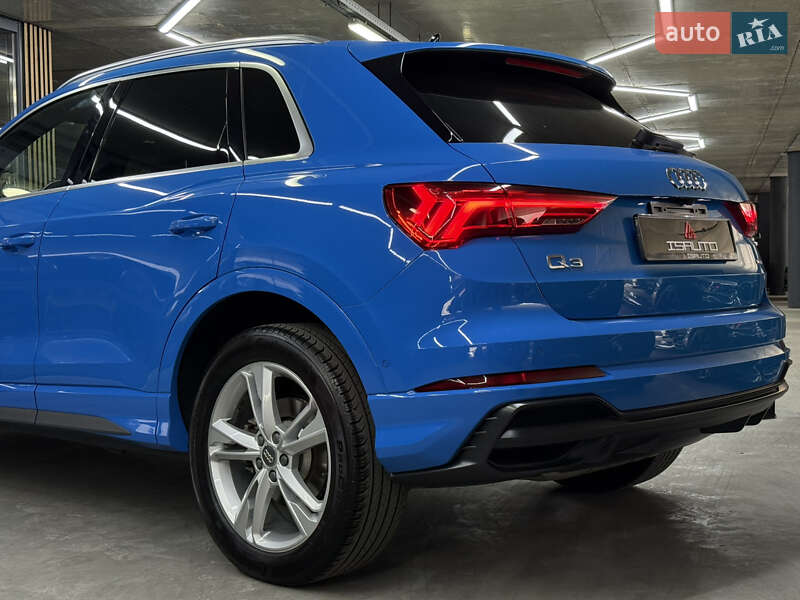 Внедорожник / Кроссовер Audi Q3 2019 в Одессе