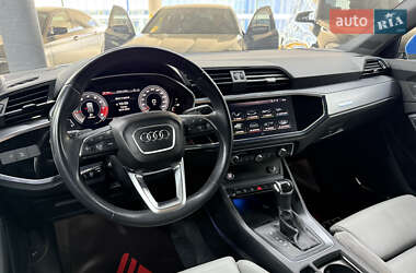 Внедорожник / Кроссовер Audi Q3 2019 в 