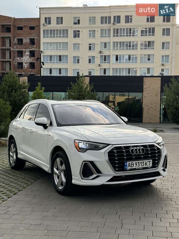 Внедорожник / Кроссовер Audi Q3 2019 в Хмельницком