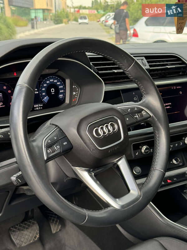 Внедорожник / Кроссовер Audi Q3 2019 в Хмельницком