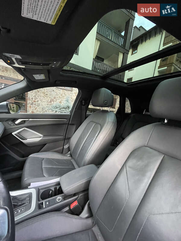 Внедорожник / Кроссовер Audi Q3 2020 в Киеве