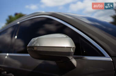 Внедорожник / Кроссовер Audi Q3 2020 в 