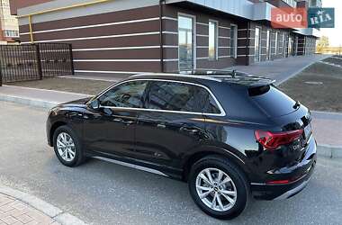 Внедорожник / Кроссовер Audi Q3 2021 в 