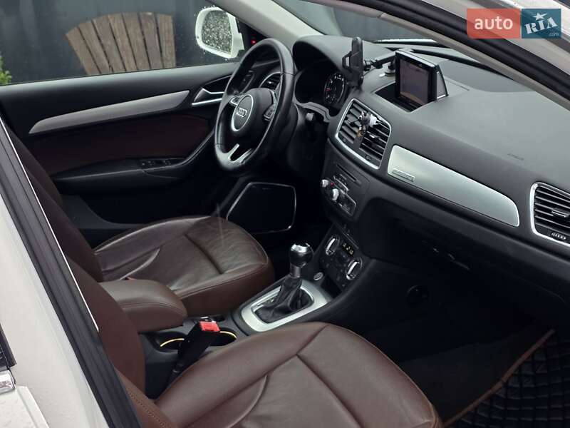 Внедорожник / Кроссовер Audi Q3 2015 в Тернополе