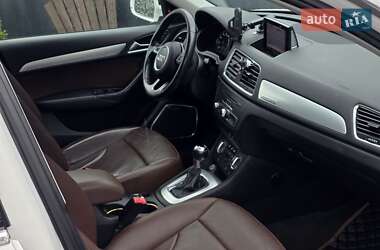 Внедорожник / Кроссовер Audi Q3 2015 в 