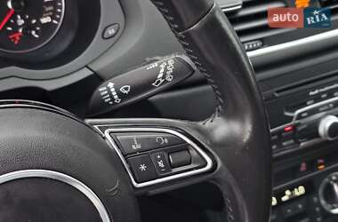 Внедорожник / Кроссовер Audi Q3 2015 в 