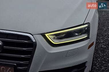 Внедорожник / Кроссовер Audi Q3 2015 в 