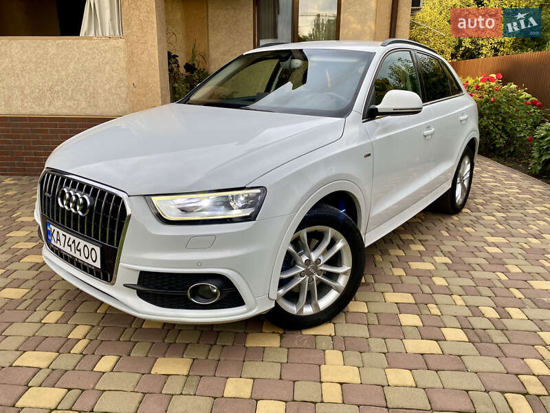 Внедорожник / Кроссовер Audi Q3 2013 в 