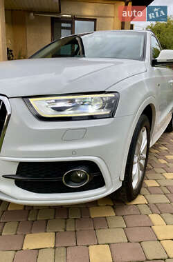Внедорожник / Кроссовер Audi Q3 2013 в 
