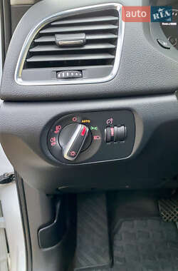 Внедорожник / Кроссовер Audi Q3 2013 в 