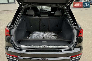 Внедорожник / Кроссовер Audi Q3 2020 в 