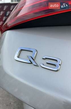 Внедорожник / Кроссовер Audi Q3 2016 в 