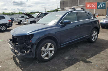 Внедорожник / Кроссовер Audi Q3 2019 в Киеве