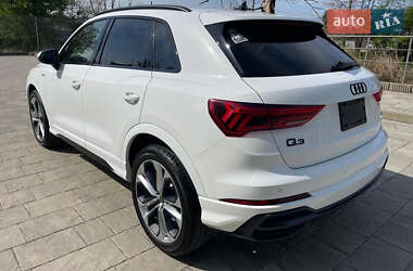 Внедорожник / Кроссовер Audi Q3 2023 в 