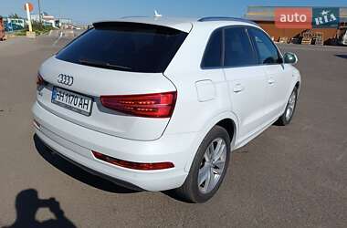 Позашляховик / Кросовер Audi Q3 2017 в 
