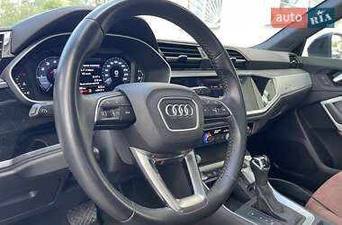 Внедорожник / Кроссовер Audi Q3 2019 в 